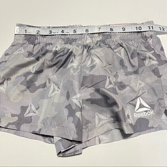 NWT Reebok Gray Silver Camo Print Woven Running Shorts Size 6 - Picture 5 of 10